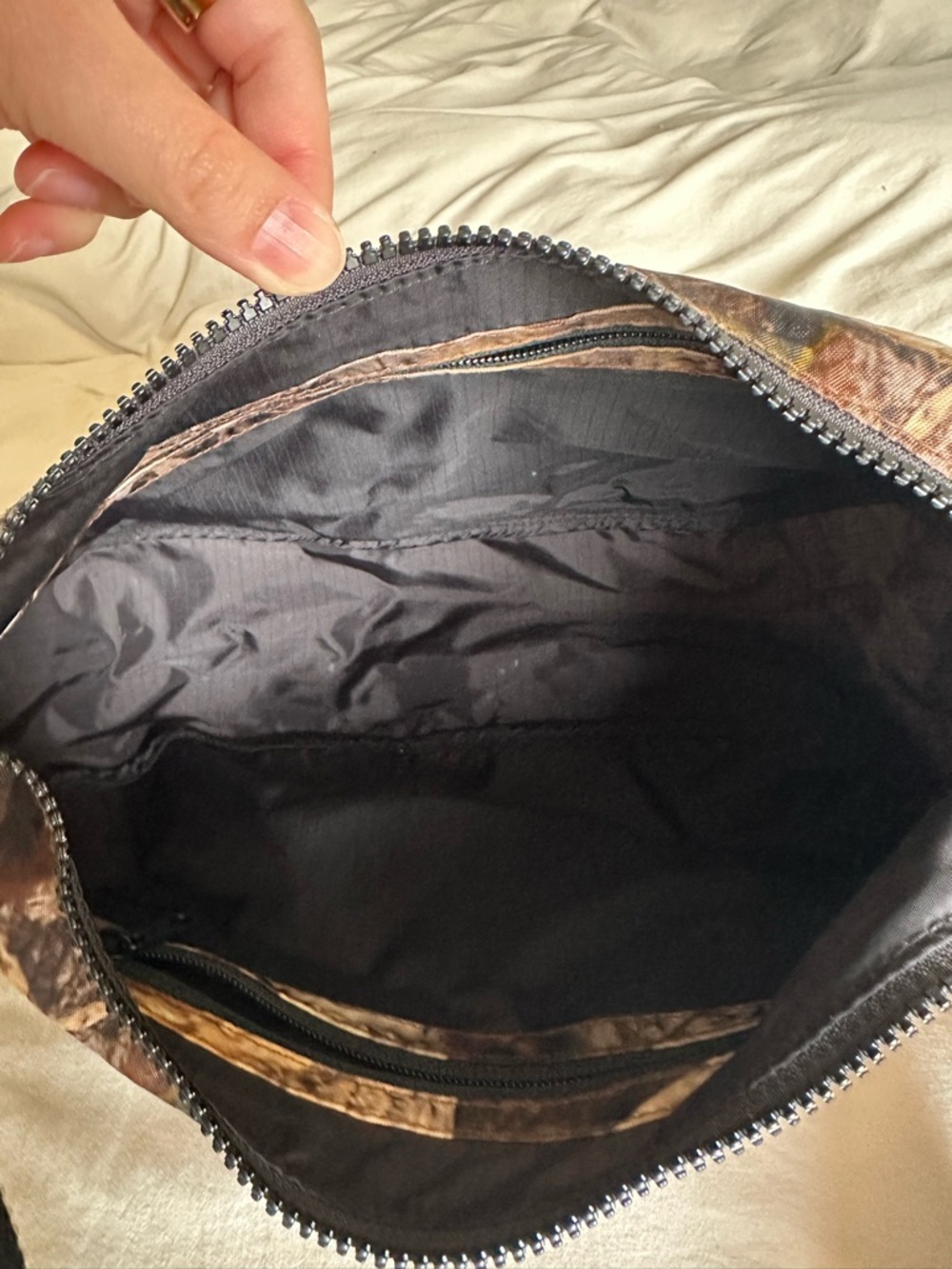 BAGGU Photo Forest Medium Crescent Bag - Picture 7 of 9